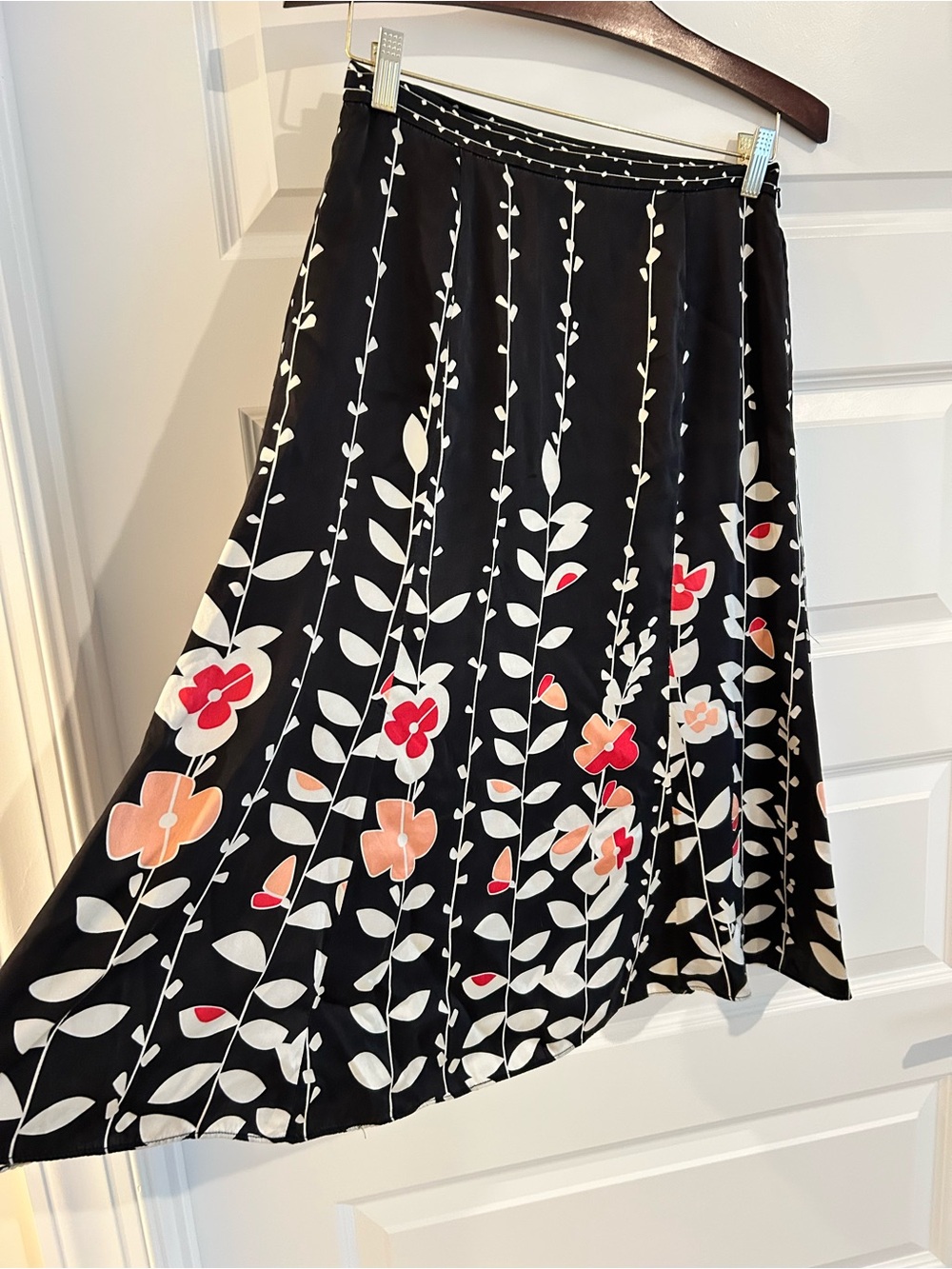 Talbots Silk Floral Skirt Black White Multi Size 6P Petite